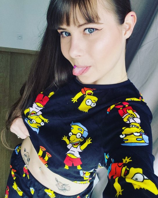 Kiss et bonne semaine les amours https://t.co/XozqI7Vf5N<a href="/tag/redcarpet"class="tags"><span>#redcarpet</span></a><a href="/tag/xbizawards"class="tags"><span>#xbizawards</span></a>