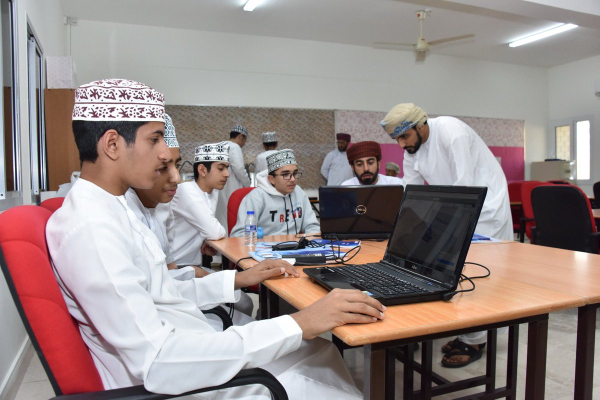 EduGovDhr's tweet photo. في إطار التعاون بين #تعليمية_الظاهرة والقطاع الخاص نظم #قسم_الابتكار_والأولمبياد_العلمي برنامج أوتاد (التصميم والطباعة ثلاثية الأبعاد) حيث نفذ البرنامج شركة التكنولوجيا المبتكرة للحلول التعليمية (أنوتك) وبدعم من شركة أوكسيدنتال عمان حيث يستمر،،، https://t.co/xz6CobXVd2