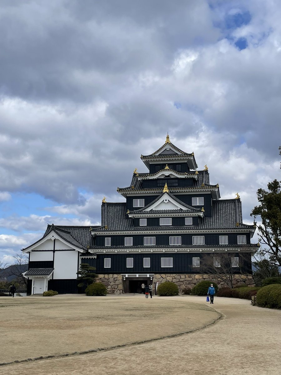 DivaSa98's tweet photo. 岡山城行けた！やった⸜(*ˊᗜˋ*)⸝
久しぶりの旅行楽しかった･:*+.(( °ω° ))/.:+
柴犬さんありがとう✨️ https://t.co/U3khMKSVCu
