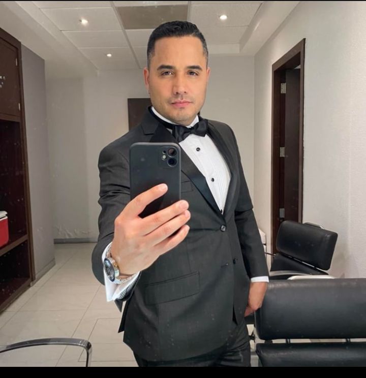 baldozambrano01's tweet photo. En el programa de Youtube,#LiviaBrito comentó con #YordiRosado que #DannyFrank la obligó a tener relaciones sexuales Incluso la violó.
Duró 11 años en relación porque ella nunca fue de tener muchos novios y se consideraba "fea"  y  pensaba que la querían para burlarse de ella. https://t.co/6bOHAP7rwk