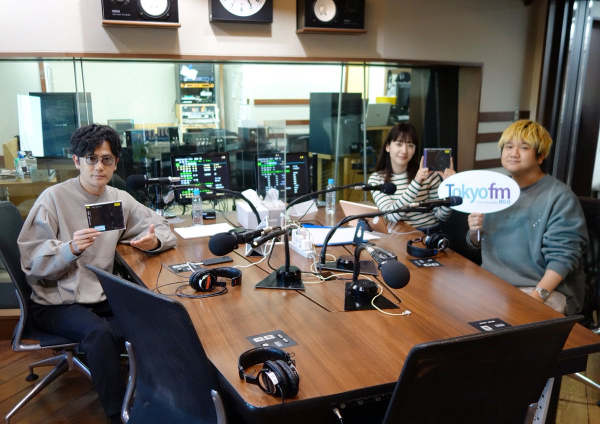 Fp9eVacaQAM8AZN?format=jpg&name=orig