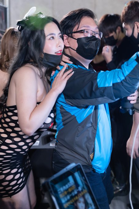 粉絲開心，倪娜就開心🥳 五月AGA見🤍 https://t.co/kTNjMzEHP1 https://t.co/Q9OLTzYD5K