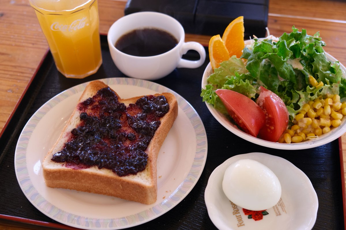 TRIPBASESTYLE's tweet photo. アンバサダー通信
 
神鍋高原に宿泊の際は、隣接する道の駅神鍋高原内にある「お食事処かんなべ」でのモーニングがおススメ！
何とワンコイン500円でボリューム感満載の朝食が頂けてしまいます！

https://t.co/4eEsMIuVA4

#フェアフィールド道の駅
#兵庫旅行
#モーニング https://t.co/7Ur2OiKt8O