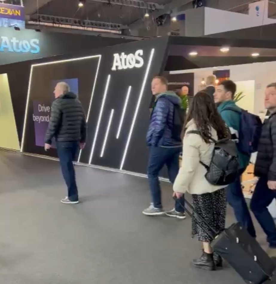 AtosES's tweet photo. [#MWC23] ¡Hola desde Barcelona!👋 Estamos en el Mobile World Congress 2023, el evento más influyente del mundo para la industria de la conectividad 🤩 En los próximos días, pásate por nuestro stand #2D35 y ¡conversemos! https://t.co/pO72RIrnr7