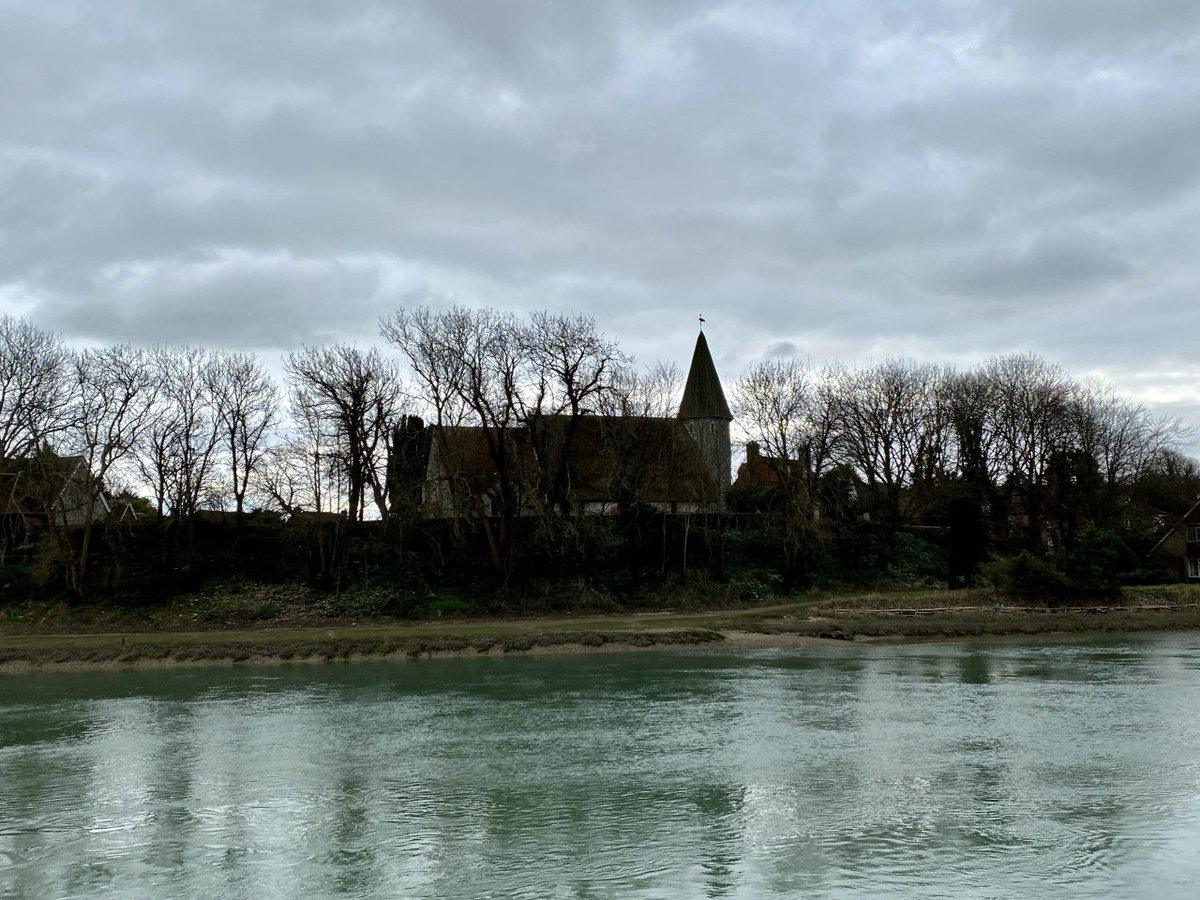 marcthevet's tweet image. Weekend stroll fairly flat 8.5-mile loop from #AbergavennyArms Pub in #Rodmell to #Newhaven via #Southease, #Piddinghoe, along #RiverOuse. Both churches date from 12th Century with plenty of wildlife en route. Pub serves impressive plant-based pie &amp;amp; mash too! #SouthDowns #Sussex