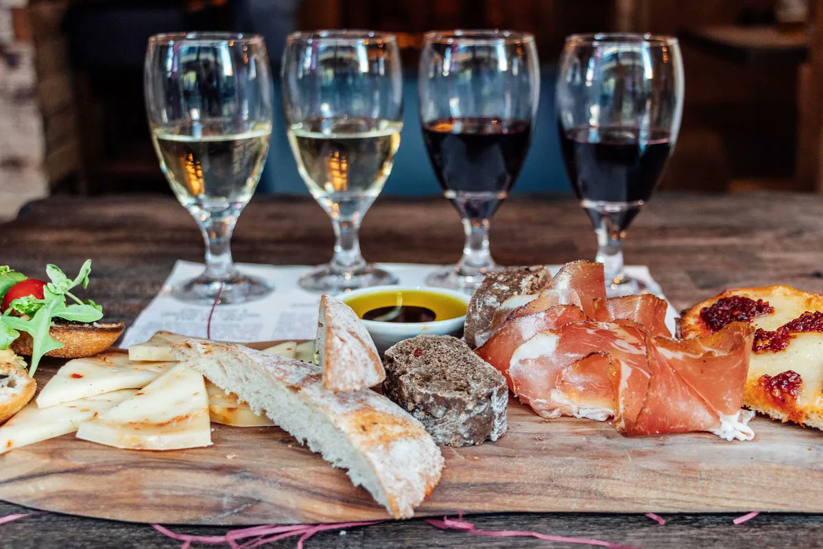 WineTrust100's tweet photo. Top tips for pairing wine with food:
1. The wine should be more acidic than the food
2. The wine should be sweeter than the food
3. Red wines pair better with bold flavoured meats
4. White wines pair best with light-intensity meats
#winetrust #wine #pairings #tips https://t.co/eSMn52EvDL