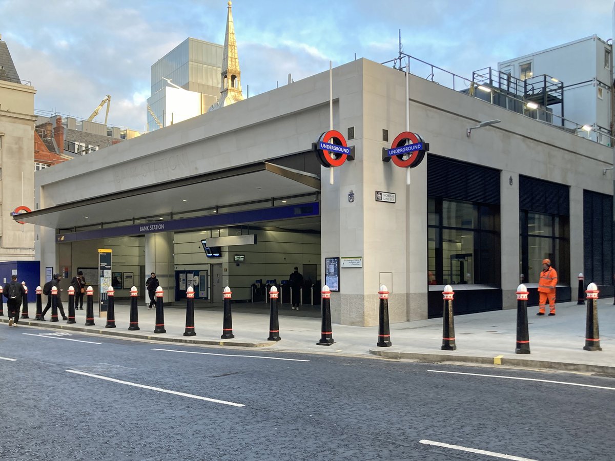 diamondgeezer's tweet photo. Bank/Monument station now has a 16th entrance https://t.co/sAFS5B15MQ