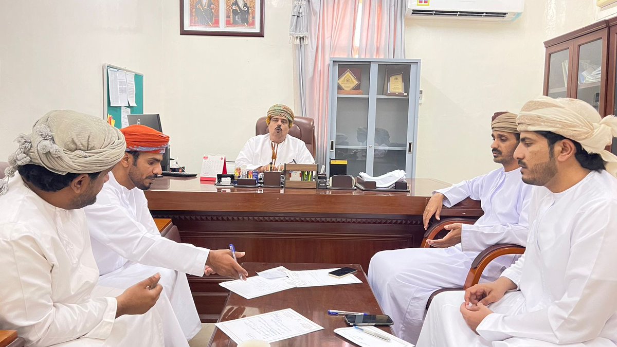 ch_team8's tweet photo. تم بعون الله وتوفيقه اليوم بتاريخ 27/02/2023م تنظيم ورشة عمل بدائرة التنمية الاجتماعية حول التعريف بقوانين واللوائح التي تنظم عمل الفرق الخيرية وكذلك مناقشةالخطةالسنوية للفريق الخيري بولاية المزيونة بحضور خالد سهيل العمري مدير دائرة التنمية ورئيس فريق الخيري واعضاء مجلس الإدارة https://t.co/XVHigSWuFW