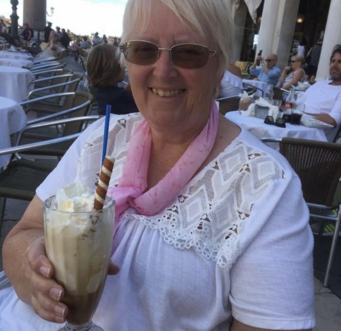 ChelmsfordCR's tweet photo. Joining Nita tonight from 8pm on @citytalkccr are some interesting guests from #Chelmsford 

👉 John on a concert series @CCathedral 
👉Linda from @StJohnsMoulsham on how the church has helped people from #Ukraine
👉 Beryl from @ChelmsfordSams 

📻❤️
#essex #supportcommunityradio https://t.co/NhJ7BWySyI