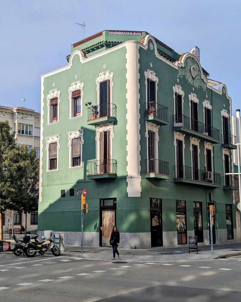 Instapoblenou tweet media