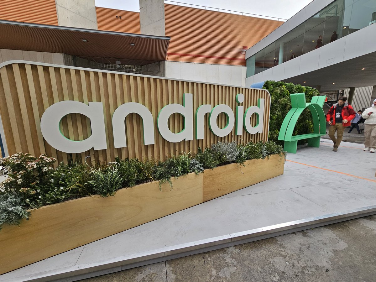 backlon's tweet image. Hey there Android