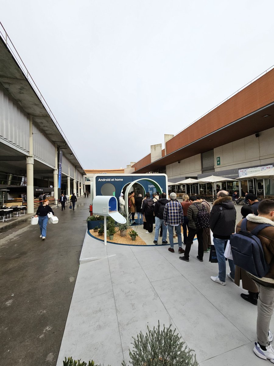 backlon's tweet image. Hey there Android