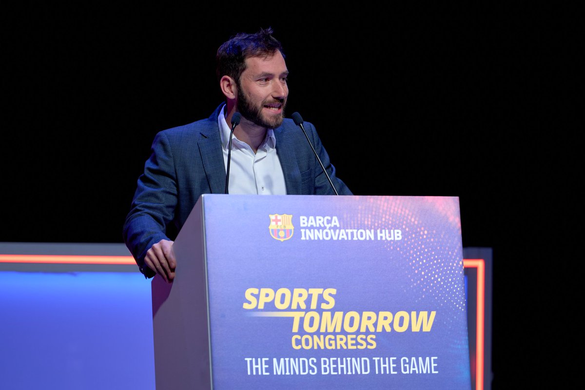 Welcome to #STC23 🧠

As <a href="/AlbertMundet/">Albert Mundet</a>'welcome speech finishes, the talks for the day start!