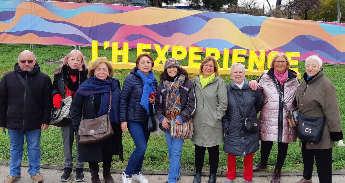 OmniaAkwaba's tweet photo. Fa molt fred, però això no ha estat un inconvenient per anar a la invitació que ens ha fet @torrebarrinalh Experiències d'innovació social coincidint amb el #MWC23.
@punttic @xarxaomnia @Fundacio_Akwaba https://t.co/8gWkHRsibO