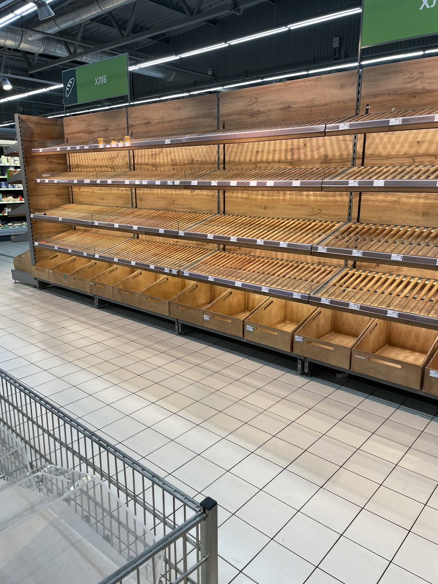 OlenaChek's tweet photo. The first days of the invasion were hard.
I remember going to the supermarket after a two-day curfew. There were hundreds of people queueing outside and empty shelves with no food inside. 
However, I was still determined to stay in Kyiv. 
#ukrainewar https://t.co/c9mztiZgzg