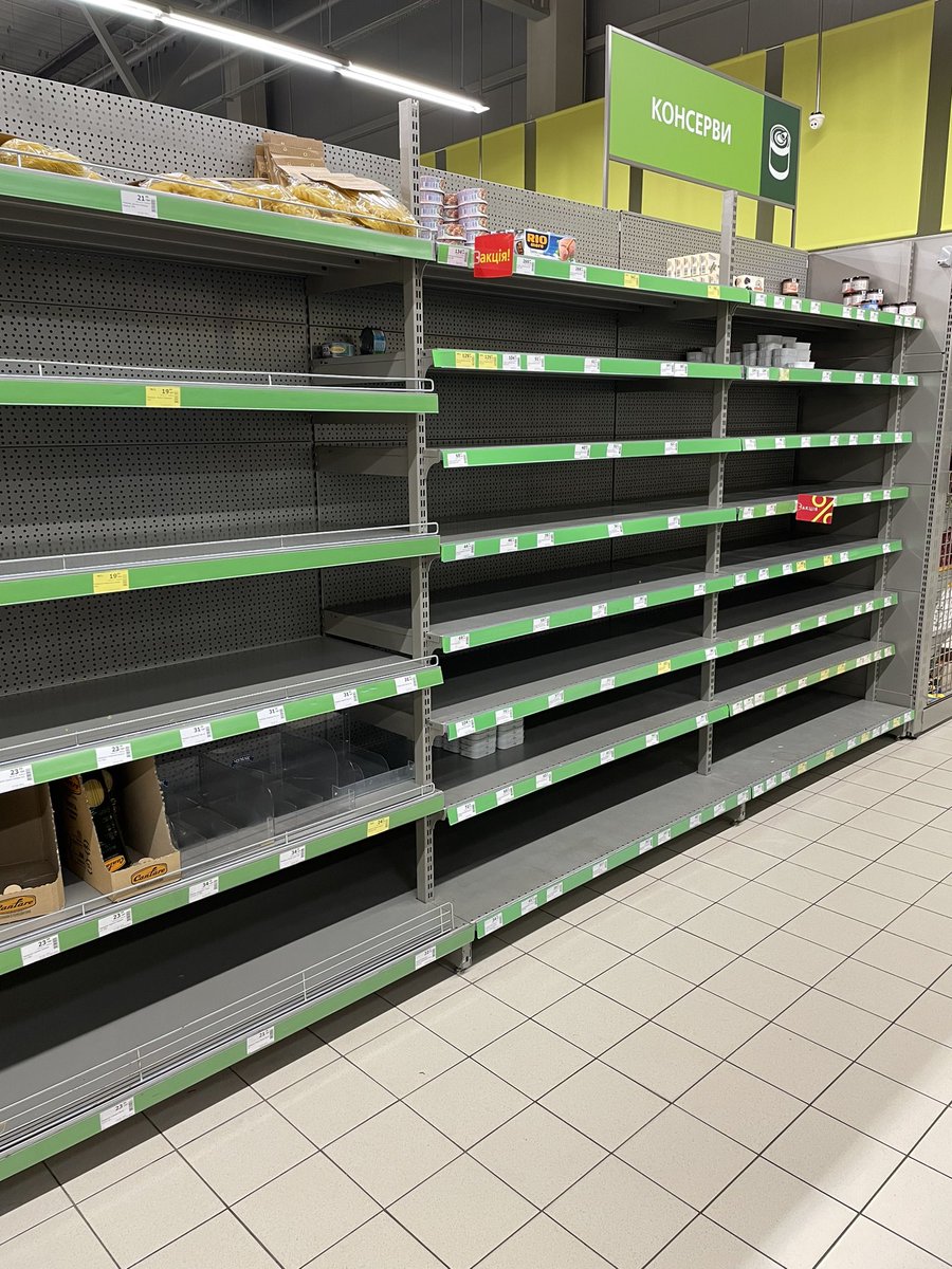 OlenaChek's tweet photo. The first days of the invasion were hard.
I remember going to the supermarket after a two-day curfew. There were hundreds of people queueing outside and empty shelves with no food inside. 
However, I was still determined to stay in Kyiv. 
#ukrainewar https://t.co/c9mztiZgzg
