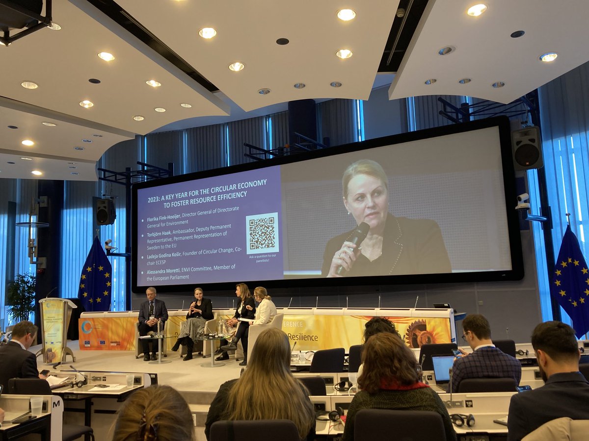 Sabine von WirenLehr tweet media