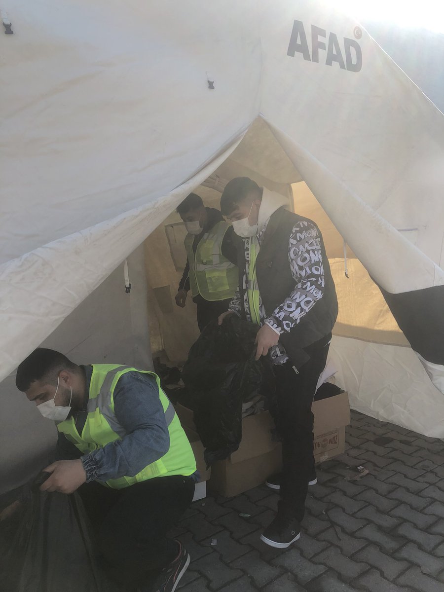 CESAD_BAGCILAR's tweet photo. ÇESAD ekibimiz Malatya da depremzede vatandaşlarımızın bir nebze yaralarını sarmak için mücadele etti 🇹🇷 https://t.co/Wk53LssBF1