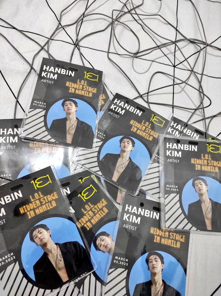 hanbavee's tweet photo. GIVEAWAY ALERT 🌹

Follow and Retweet 💞
See you on March 5 at PICC!!

Limited Stocks Only 

#KimHanbin
#Hanbin
#HiddenStage https://t.co/hzI003Nt3u
