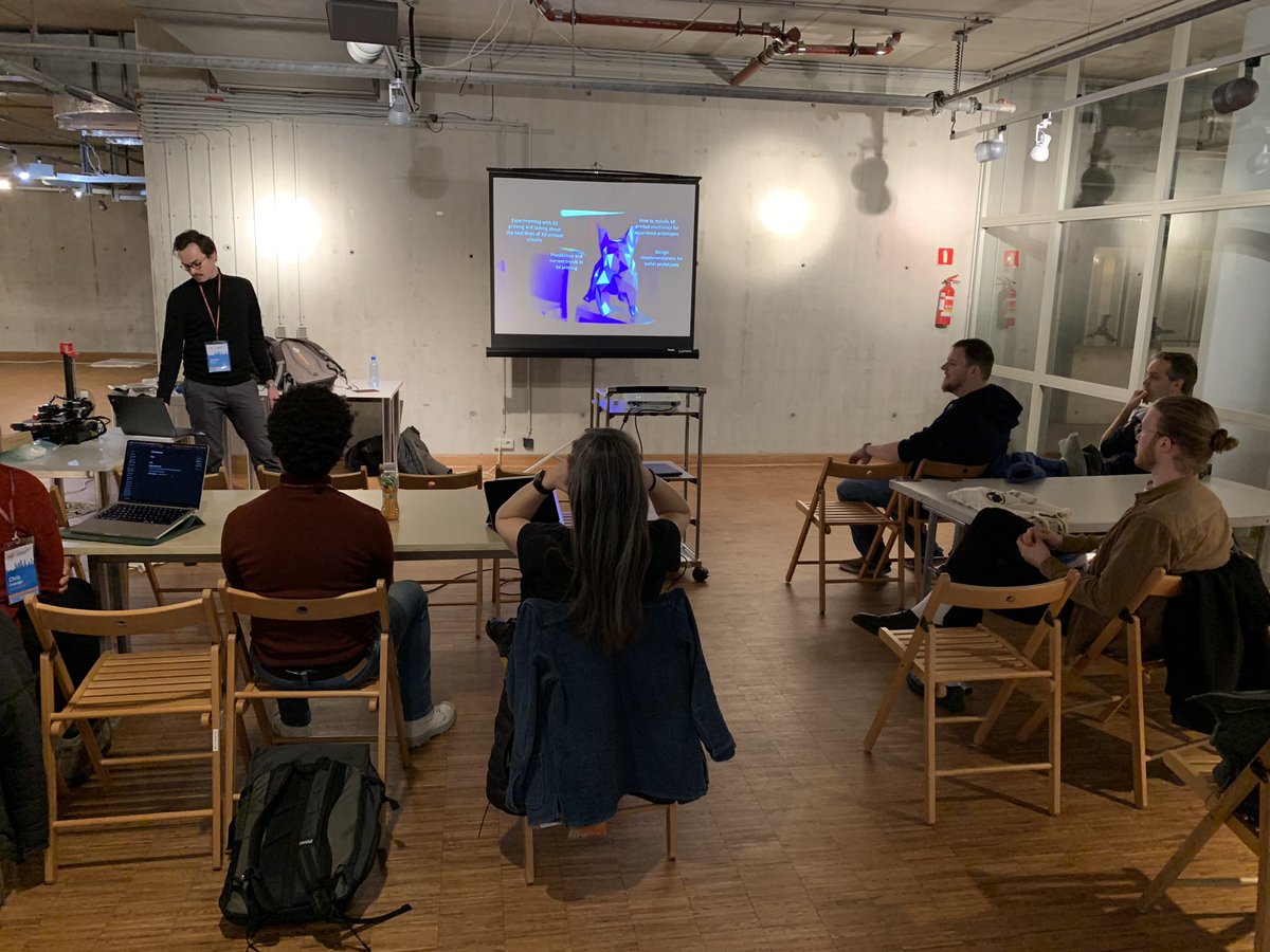 Great space for running our workshop on 3D printed electronics at #TEI2023 Huge shout out to @rasch_julian for leading this exploration into innovative uses cases for 3D printed conductive materials