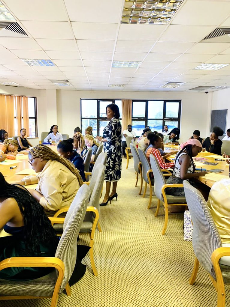 I had a great time with <a href="/YoungMindsBW/">#Employment #YMA</a> #Modelparliament and the honorable members. Thank you ladies for your passion, determination and your commitment to civic leadership. Where there is a will, there is a way! #Strongertogether #Womeninleadership #BJK