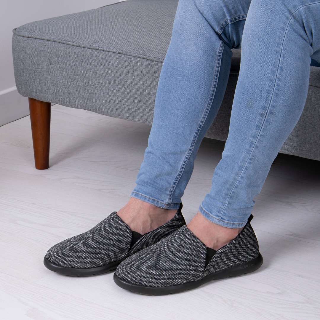 Three things about our Isotoner Iso-Flex Full Back that just makes sense as a slipper:

✔️ Our ultra-light EVERYWEAR™ sole offering flexible comfort
✔️ Packed memory foam that supports your feet with underfoot cushioning 
✔️ Machine washable to maintain that fresh, new feeling