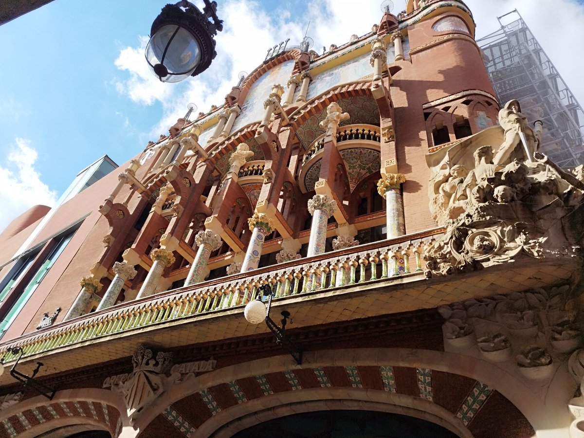 ACFBarcelona's tweet photo. Aquesta tarda les portes del @palaumusicacat giraran per vosaltres, per nosaltres, pel Centenari de l'Agrupació Cultural Folklòrica Barcelona! 

📆 Dilluns 27 de febrer
🕕 19:00 
📍 @palaumusicacat https://t.co/RhlIu7IoTf