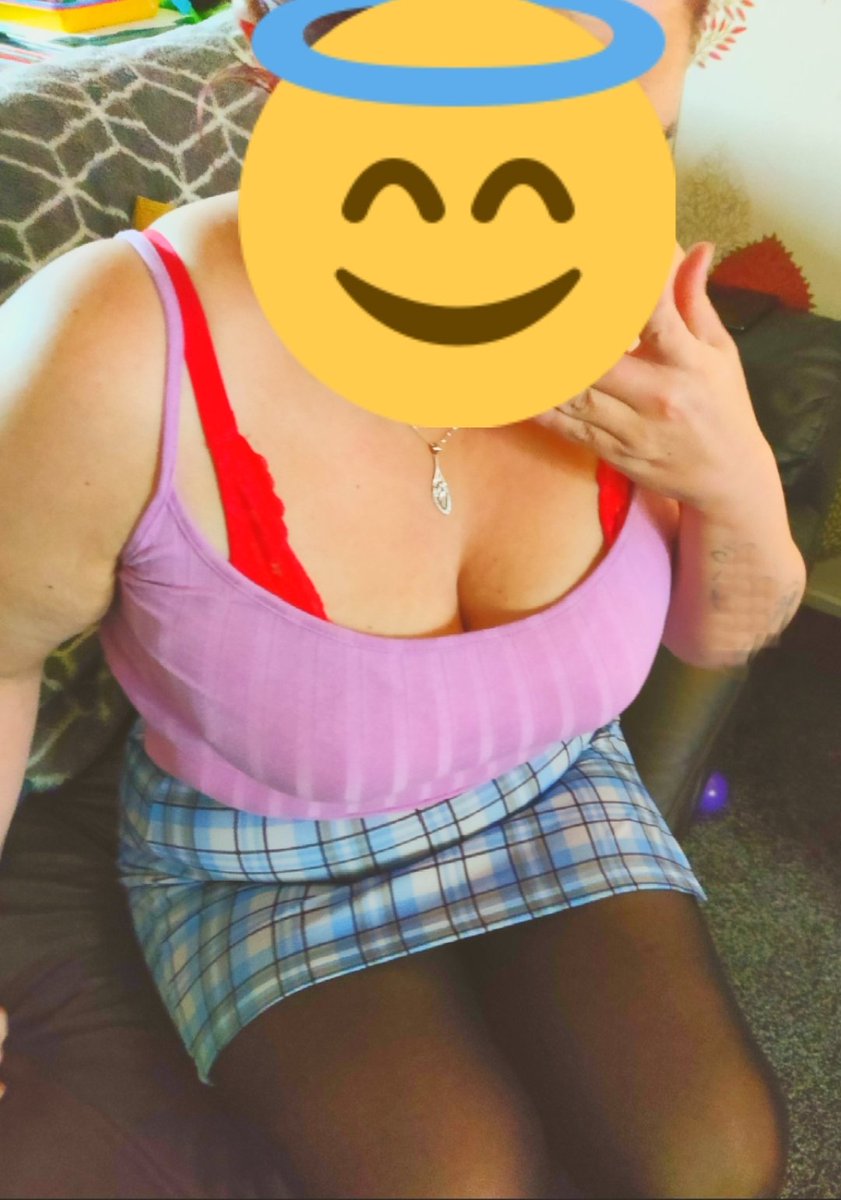 Good #MilfMonday Morning! 🤗🌄🌅

Rise and shine! Big stretches! 😁

#MondayFunday #bustynaturals #curvychick #findom #femdom #cashapp #horny #PayPal #MiniSkirtBeauties #tits #paypigneeded #cumlovingslut