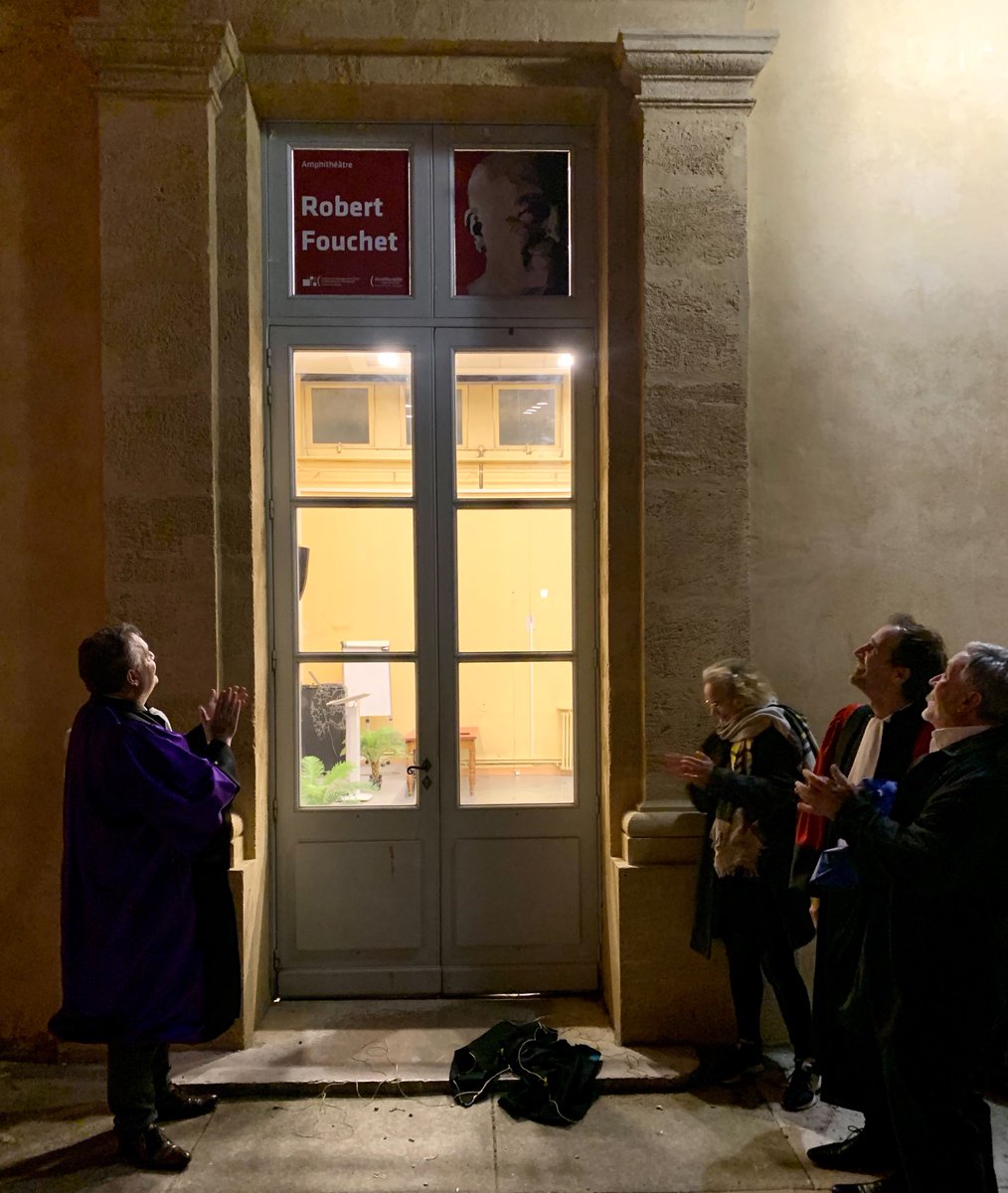 Vie de l'Institut 🏛 | Hier soir, l'amphithéâtre Zyromski,  a été renommé officiellement Amphithéâtre Robert Fouchet, en hommage au fondateur et doyen honoraire de 1996 à 2012 de l'#IMPGT, qui nous a quitté le 28 avril 2022. + d'infos➡️ lnkd.in/exWnEAPu