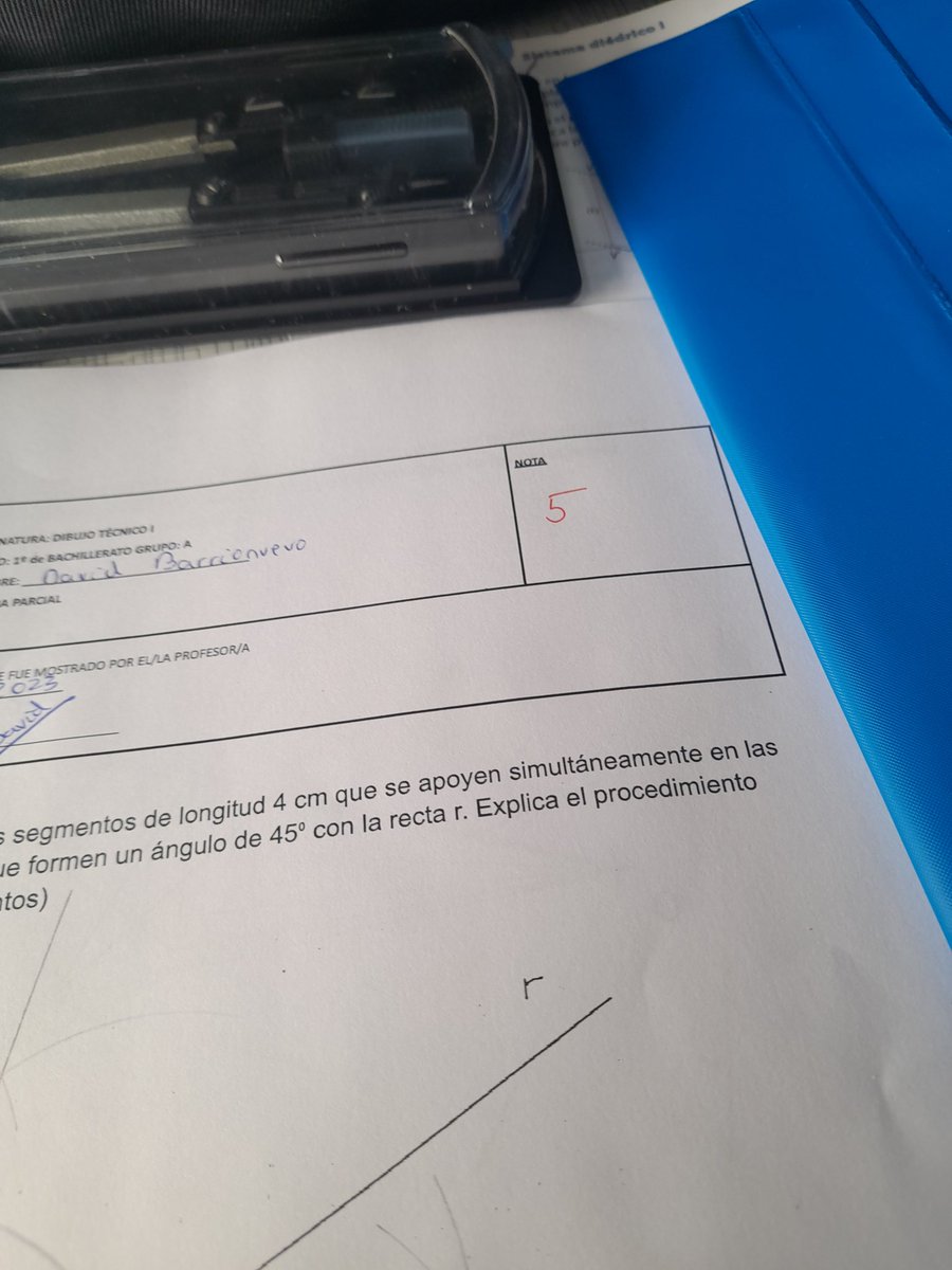 hoy es un día q pasará a la historia, primer examen d dibujo aprobado