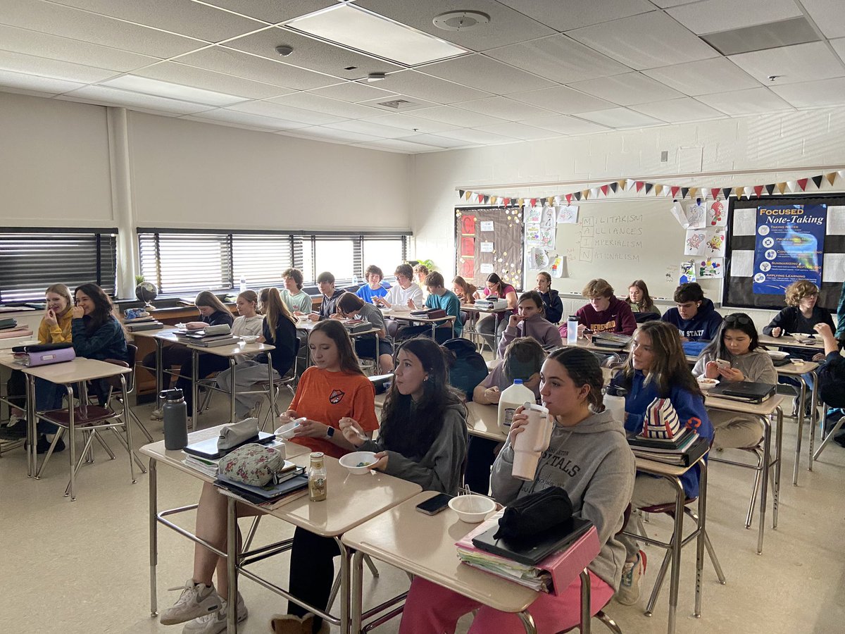 HerefordHSBulls's tweet photo. Wellness Fair Activities today- Saturday Morning Cartoons, Breath Control, and Claymaking were some activities students enjoyed! https://t.co/LdZ16OVlxG