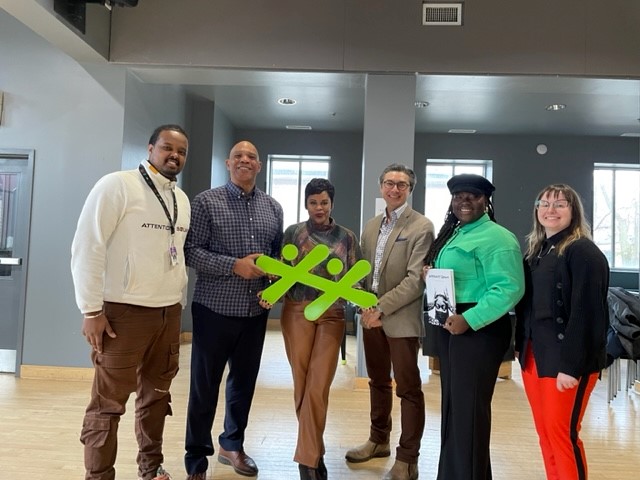 BGCCAN's tweet image. Great to see @MarciIen at @bgc_tk and to meet with our National #YouthoftheYear @shahaddahjack. We had an opportunity to discuss the importance of community supports for youth – and the support needed for frontline workers. #OpportunityChangesEverything