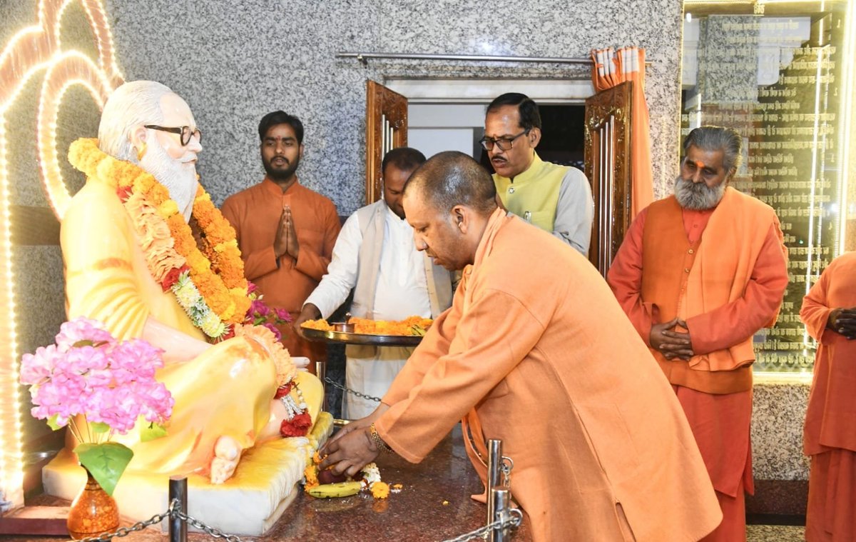 जीवन संघर्ष है (@anuragd07663461) on Twitter photo आदरणीय महंत योगी आदित्यनाथ जी 🙏शिक्षामित्र अल्प मानदेय में 22 वर्षों से शिक्षण कार्य कर रहे है 
समाजिक मानसिक आर्थिक तनाव से ग्रस्ति है
टीईटी उत्तीर्ण होते हुए भी अयोग्य बने है 
लाखों परिवार आपसे आशान्वित है असंभव कार्य भी भाजपा सरकार में संभव हुआ है 
अब कल्याण कर दीजिए
<a href="/UPGovt/">Government of UP</a> आदरणीय महंत योगी आदित्यनाथ जी 🙏शिक्षामित्र अल्प मानदेय में 22 वर्षों से शिक्षण कार्य कर रहे है 
समाजिक मानसिक आर्थिक तनाव से ग्रस्ति है
टीईटी उत्तीर्ण होते हुए भी अयोग्य बने है 
लाखों परिवार आपसे आशान्वित है असंभव कार्य भी भाजपा सरकार में संभव हुआ है 
अब कल्याण कर दीजिए
<a href="/UPGovt/">Government of UP</a>