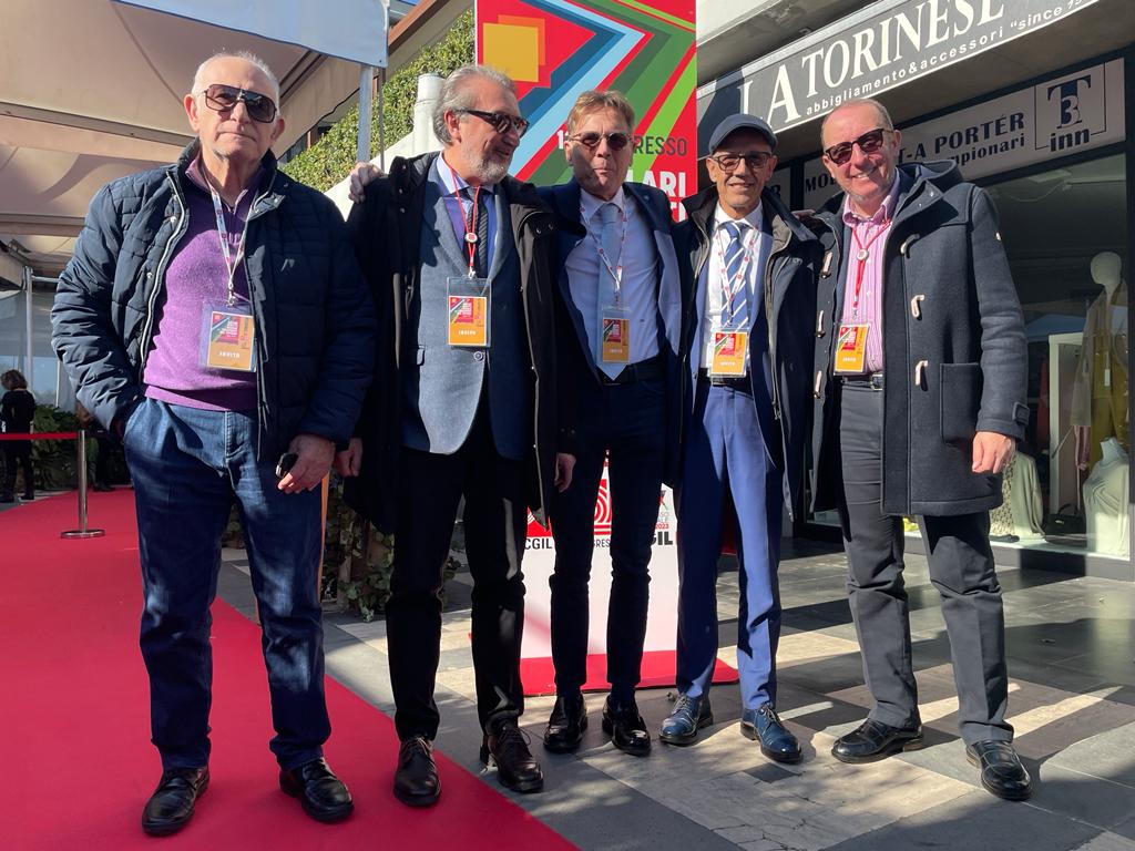 Il #SegretarioNazionale <a href="/FmMilloch/">Seg. Naz. Ugl-Fna</a> presente ai lavori del #12congresso <a href="/FiltCgil/">Filt Cgil Nazionale</a>, con il #Segretarioregionale #PippoScannella, al #ViceSegretario Nazionale Giovanni Scannella, al #Segretario Nazionale <a href="/uglta/">UGL Trasporto Aereo</a> #FrancescoAlfonsi ed al nostro #Segretario <a href="/UglSicilia/">Ugl Palermo</a> <a href="/peppemessina65/">Giuseppe Messina</a>