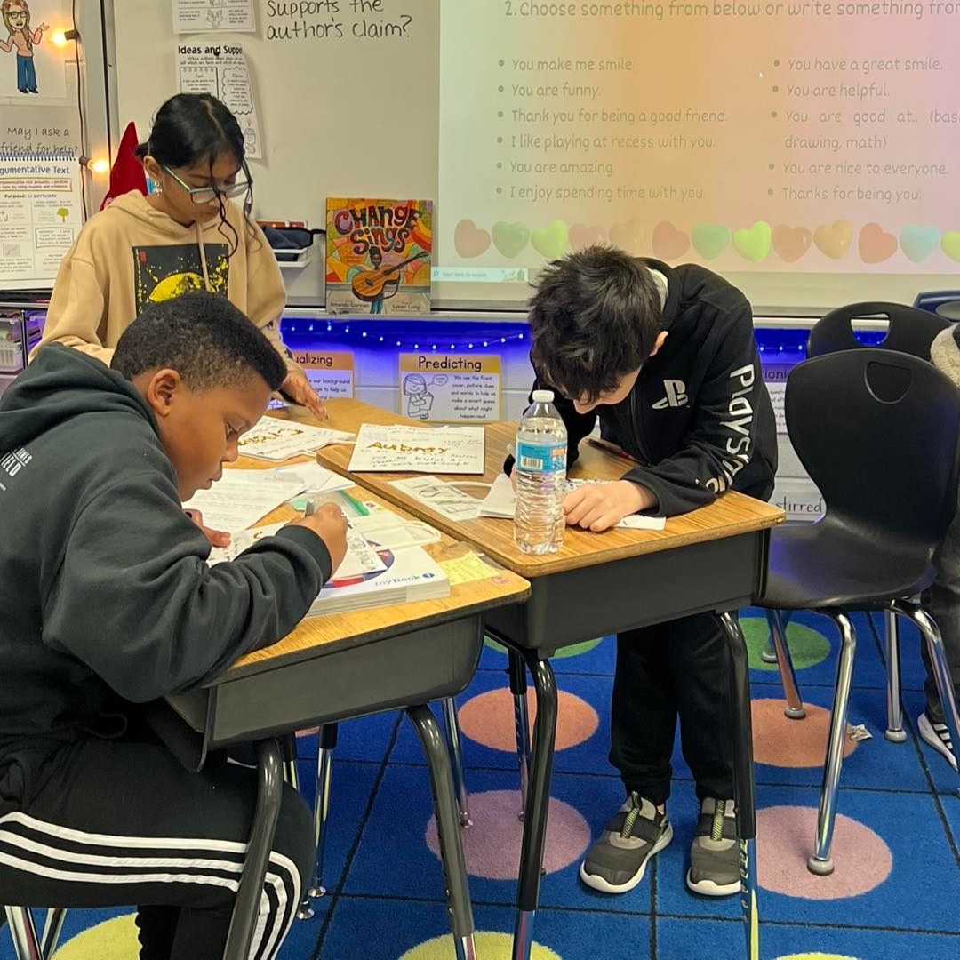 PearlandISD's tweet photo. ๐๐๐Several elementary schools are spreading random acts of kindness! Has your student shared #NationalRandomActsofKindness with you? Comment below! #PearlandISDCares https://t.co/DuFxctLtnv