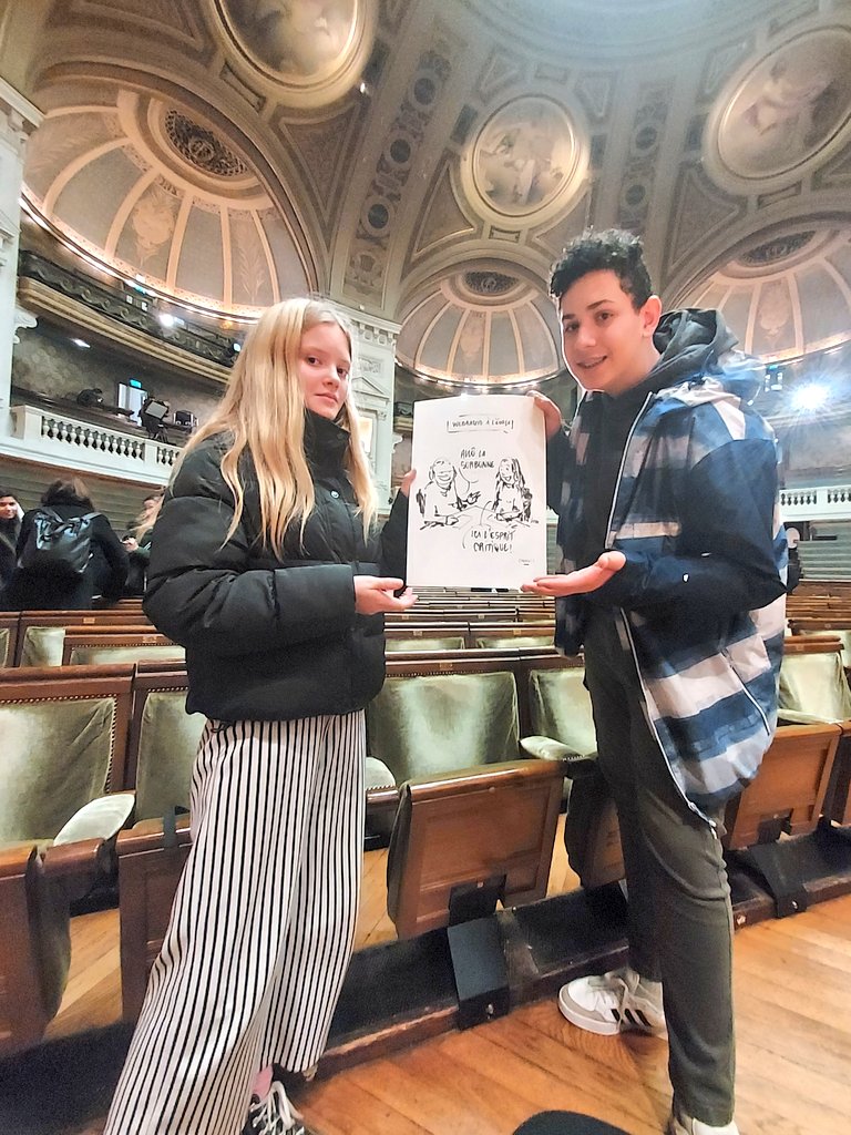 LuciePitiot's tweet photo. Au #colloque "Éduquer à l #esprit #critique" ce matin en Sorbonne avec Tim et Emma pour parler de la webradio #DiVa14 @VillonCollege
Initier,témoigner et transmettre l'esprit critique:un rempart contre les obscurantistes
Merci à C. Nardot pour linvitation et à Lodi de @DessinezL https://t.co/Hq3nEp2lf1