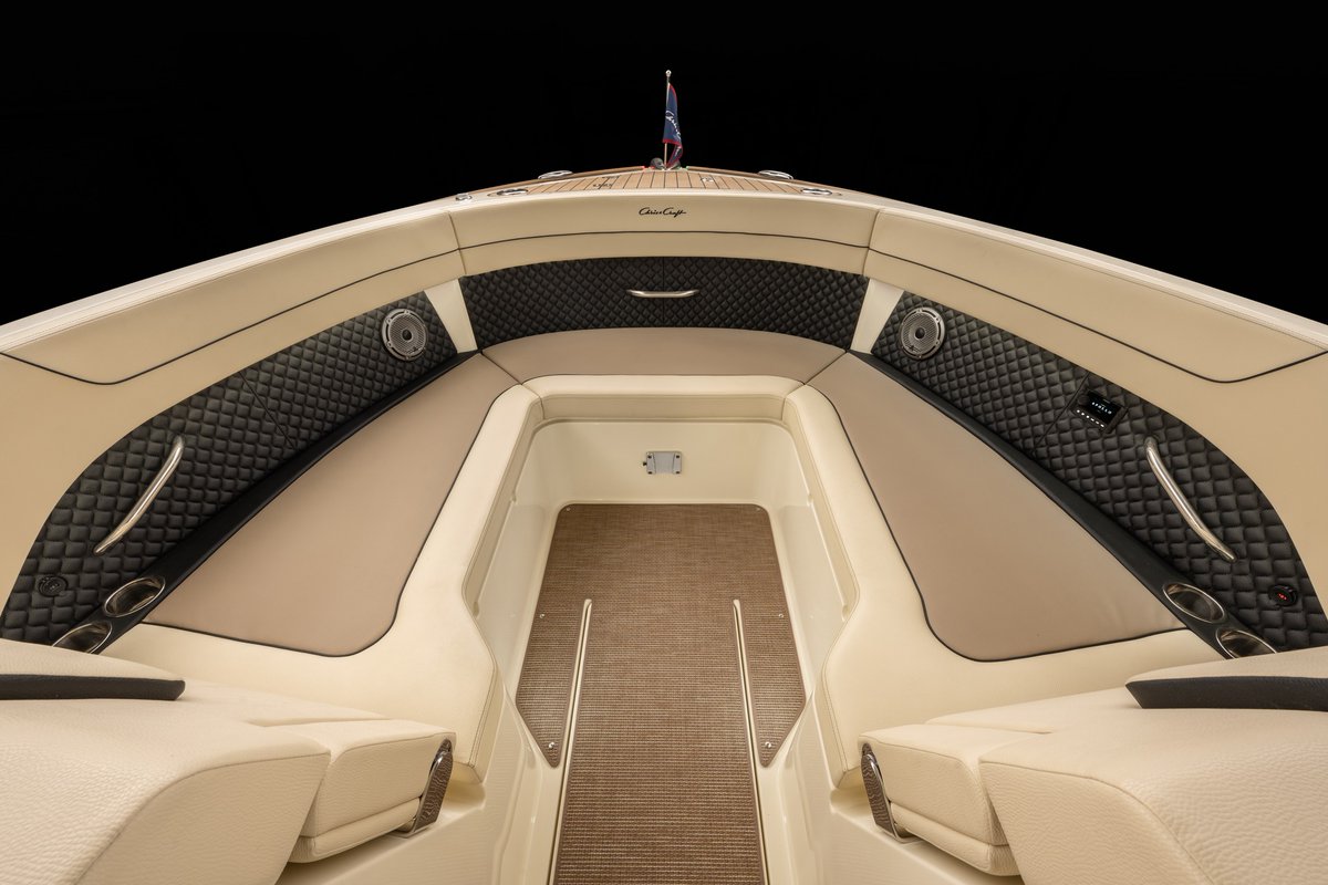 WinnebagoInd's tweet image. A new way of being on the water is coming. #ChrisCraft #Innovation #DBMIBS2023  @MiamiBoatShow