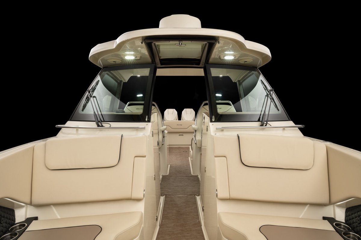 WinnebagoInd's tweet image. A new way of being on the water is coming. #ChrisCraft #Innovation #DBMIBS2023  @MiamiBoatShow