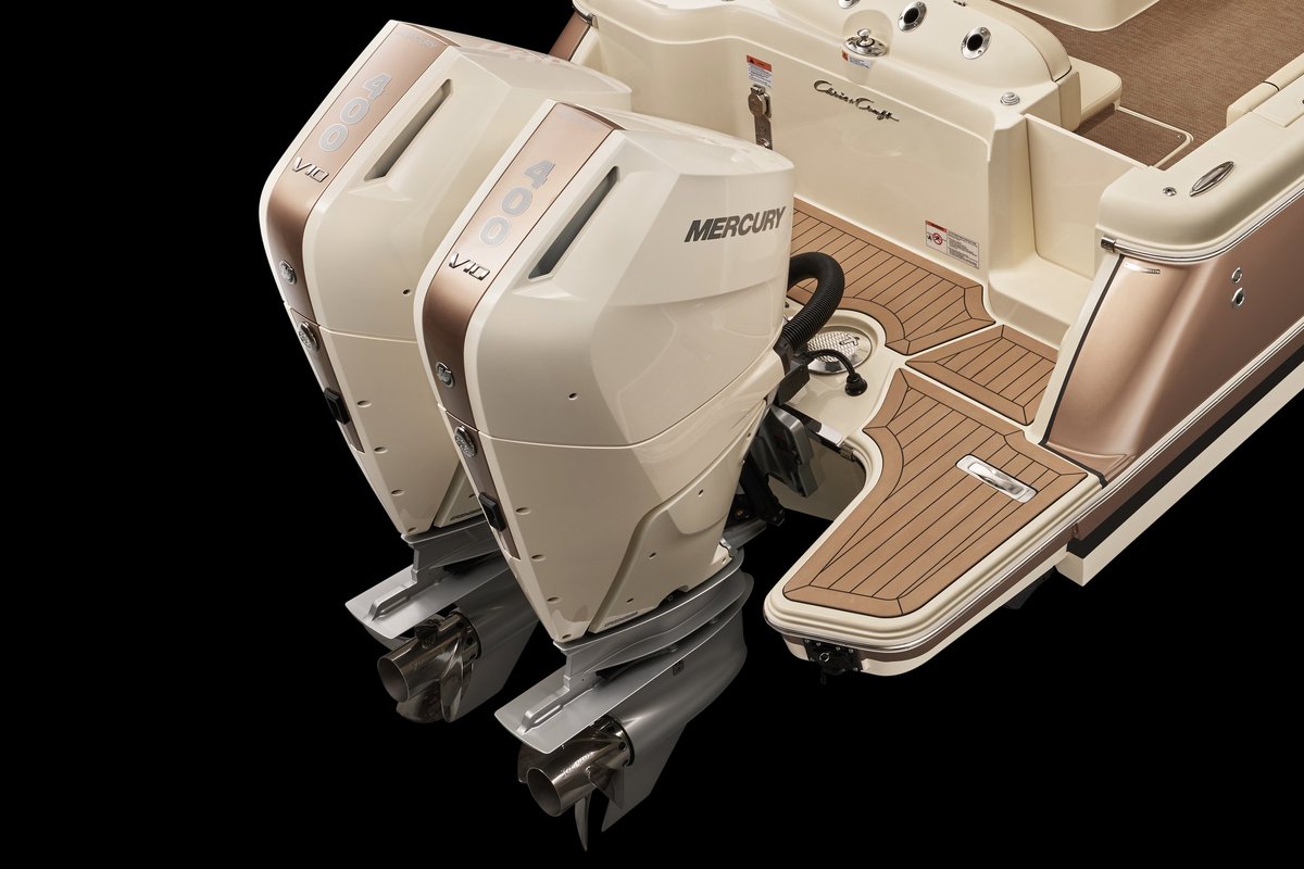 WinnebagoInd's tweet image. A new way of being on the water is coming. #ChrisCraft #Innovation #DBMIBS2023  @MiamiBoatShow