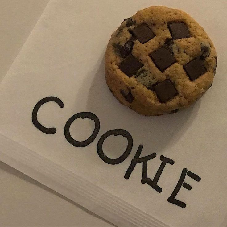 orphicorpse's tweet photo. @FELINEFANGZ Gives you a cookie. Just because you acknowledged my beauty. <3 https://t.co/mBZG1akhXU