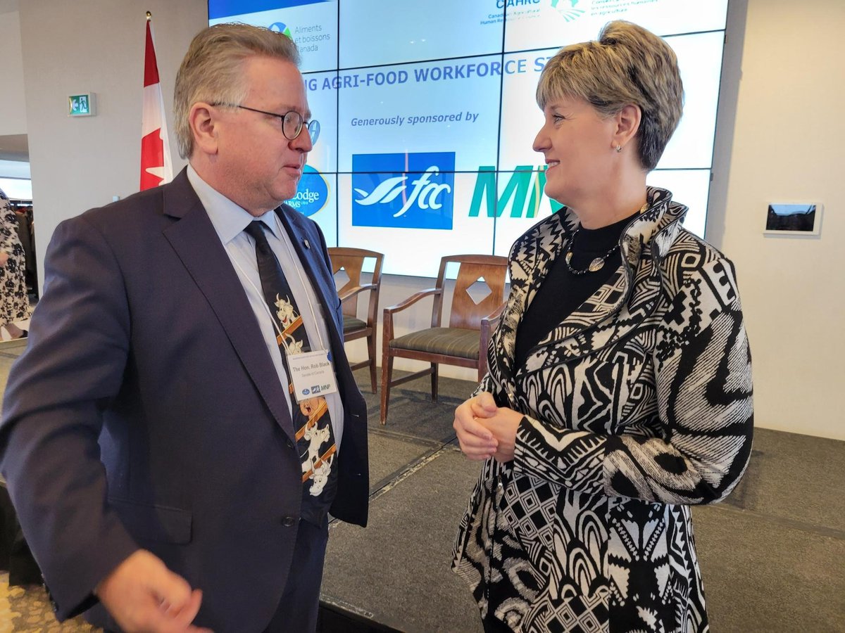Kicking off the #CdnAgDay 🇨🇦 <a href="/FoodBevCanada/">Food and Beverage Canada (FBC - ABC)</a>'s policy breakfast🍳by announcing two industry-led projects to support training, reskilling and retention in the #CdnAg workforce.
Thanks <a href="/CdnAgHRCouncil/">CAHRC - CCRHA</a> &amp; <a href="/FoodPSCanada/">FPSC</a>!
<a href="/CQualtro/">Carla Qualtrough</a> 
👉bit.ly/3XBTKiG