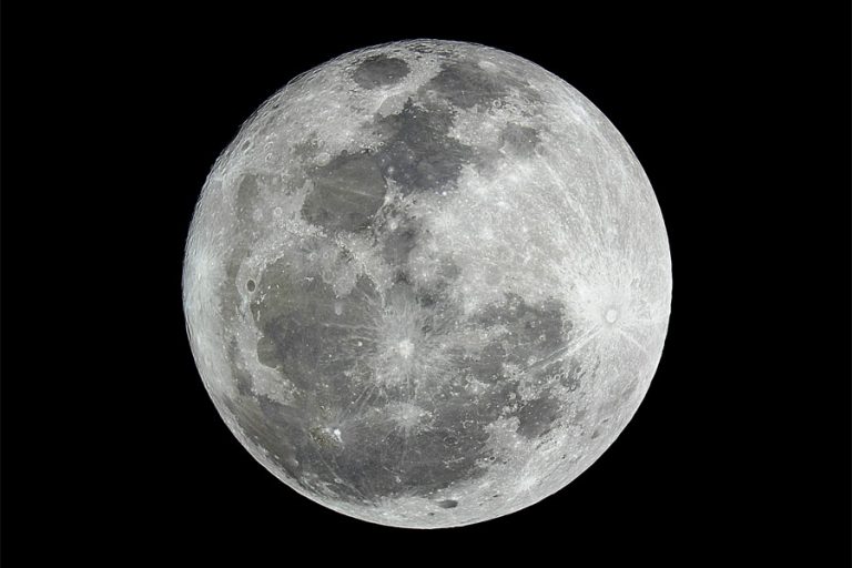FelixRuizH's tweet image. Proponen oscurecer el Sol con toneladas de regolito lunar lanzados desde la propia Luna para aliviar el calentamiento global misteriored.com/proponen-oscur… Imagen: Shutterstock.