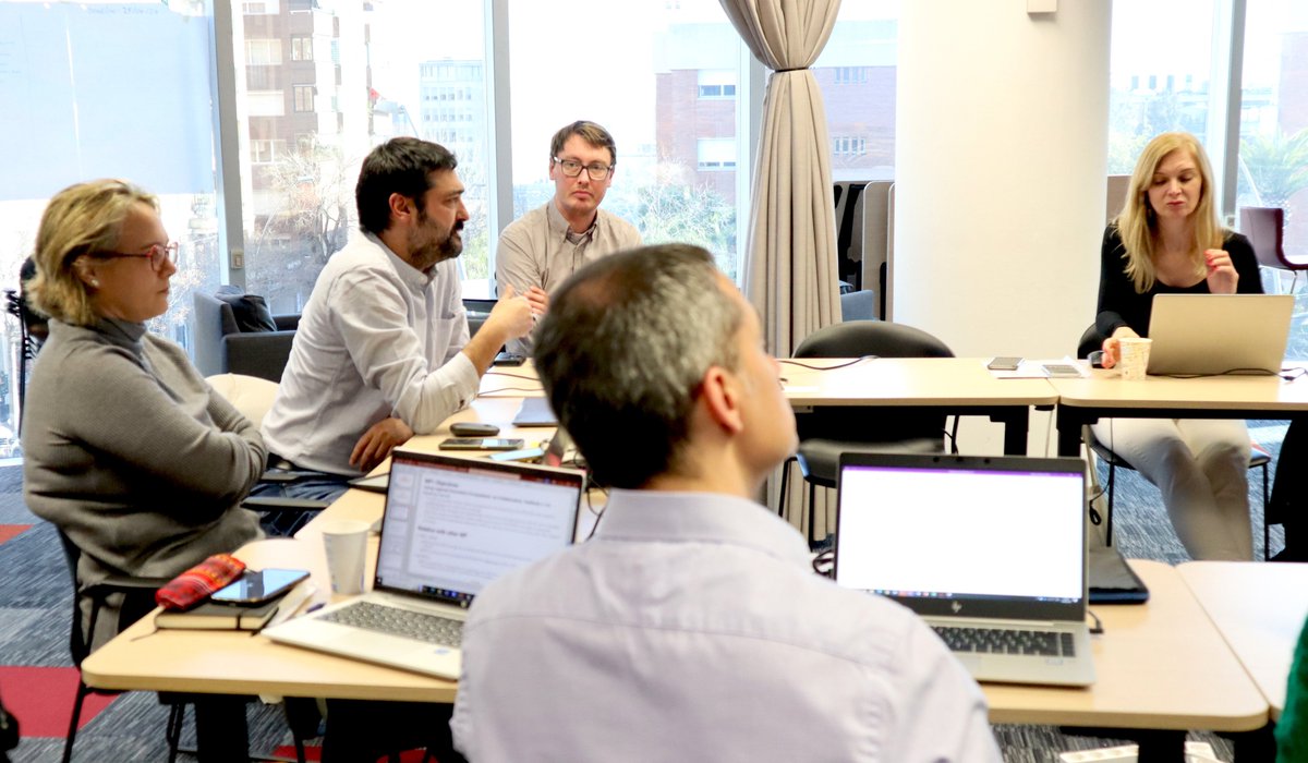 i2CAT's tweet photo. 🔝 We held at #i2CAT the #INTEGER project kick-off!
ℹ️ The project, which we coordinate, will allow #Collaboratories in Catalonia, Hamburg and Krakow 🌍 https://t.co/9NKQWcyITx
@DantasCarina @universitatURV @AFEdemy #SHINE2EU @Senat_Hamburg @JagiellonskiUni @KRKParkTech #F6S https://t.co/uJWBVwULcP