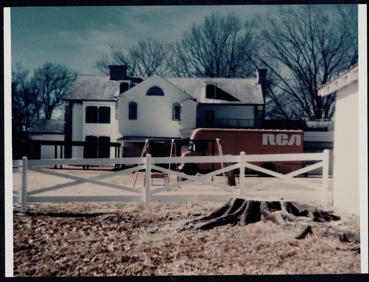 Elvis Presley tweet media