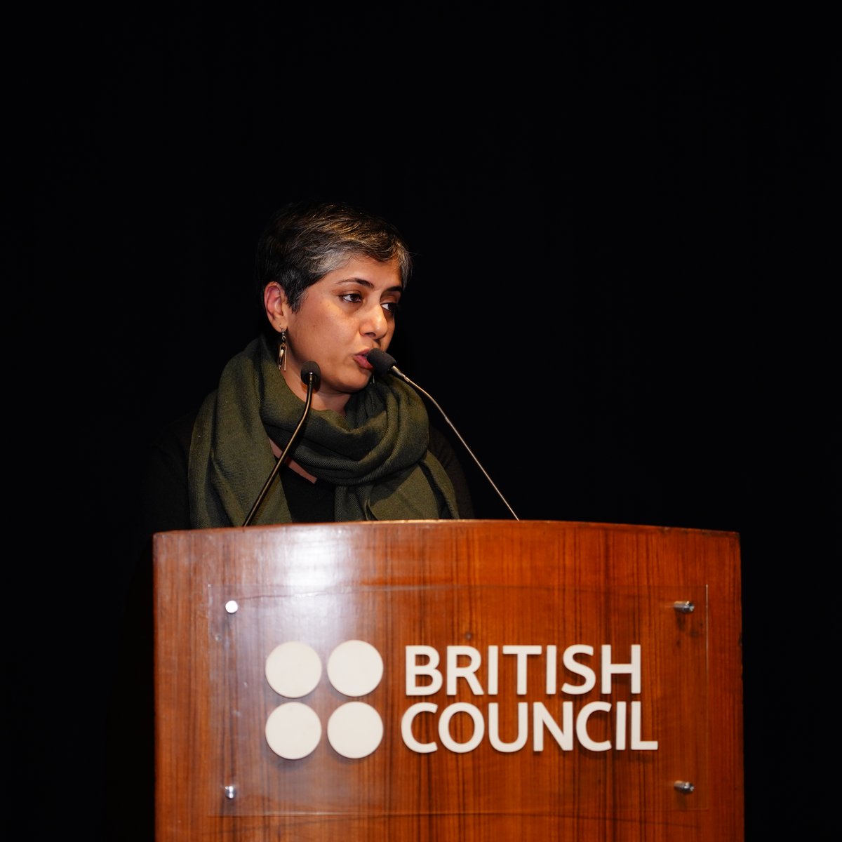 ⭐️Spotlight on Latika Gupta, curator of our current exhibition, a collaboration w/@inBritish Poetics of the Real and the Imagined.
.
Latika was a @SOAS research fellow (2017) on a @CW_IndiaTrust Fellowship 👏
.
More here: bit.ly/CWITPoetics
#IndiaUKTogether #SeasonofCulture