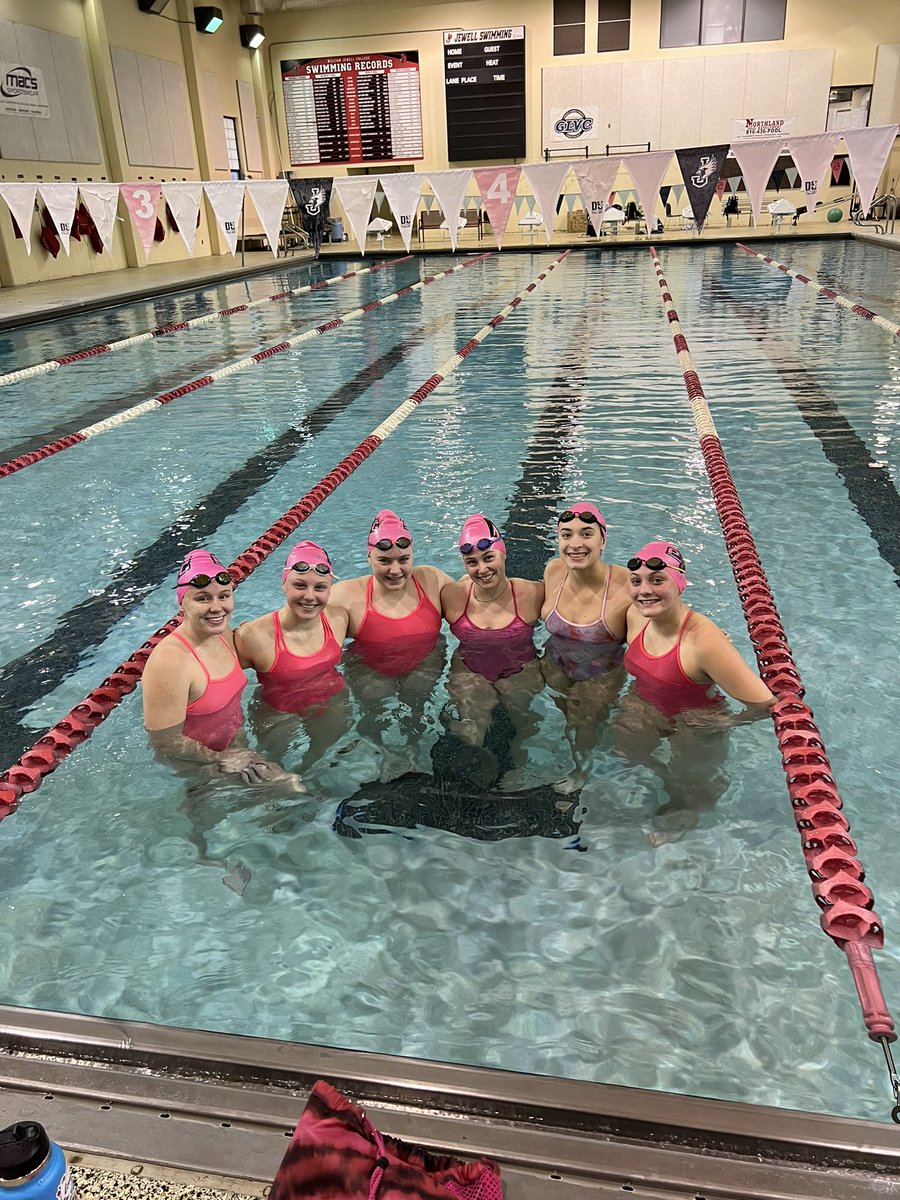 No Red Snow Day for these girls. One of our final workouts before THE #BusinessTrip