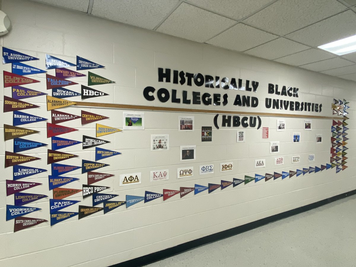 LakotaDistrict's tweet image. @wolvestweet teamed up with @EAST_HAWKS Black Student Union to help celebrate Black History Month. Here are just two of the beautiful displays filling the hallways at Woodland. #WEareLakota #WEchooseLakota #BlackHistoryMonth