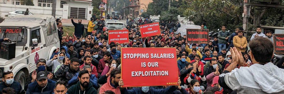 kpsunite's tweet image. Almost 300 days of protest in Jammu by #ReservedCategory &amp;amp; #PMPackageEmployees who are still awaiting for their justice. As Mahashivratri approaches, let&apos;s urge  LG to take immediate action &amp;amp; release the salaries. It&apos;s time for a joint protest by PM Package &amp;amp; Reserved Category.