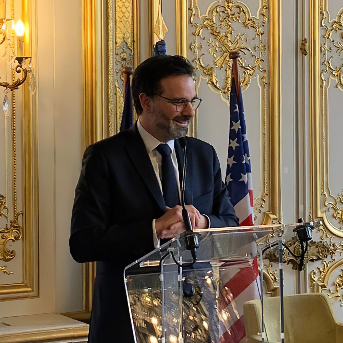businessfrance's tweet photo. En direct du #BaromètreAmChamBain2023, @LauStMartin rappelle le rôle clé de la #TeamFranceInvest et des agences régionales de développement. C’est grâce à cette double mobilisation que nous attirerons encore plus de projets d’investissements américains ! 🇺🇸🇫🇷 
@amchamfrance https://t.co/qcwPVZmXw8