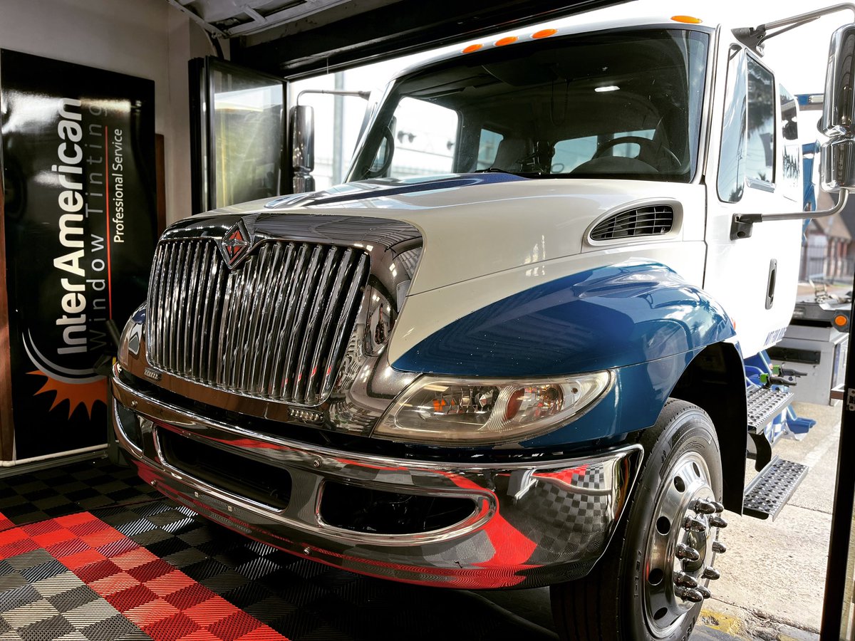 InterAmericanWT's tweet photo. Professional Service. 💯 🥇Miami. Window Tinting. #miami #privacy #comfort #windowtinting #windowfilm #tint #3m #graphtec #plotter #cutmachine #audi #luxury #sportcars #lifestyle #truck https://t.co/1omE03fhiR